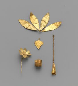 Minoan jewellery, 2300-2100 BC